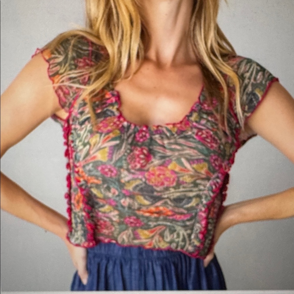 NATURAL LIFE Ruffle Floral Top - Picture 3 of 5
